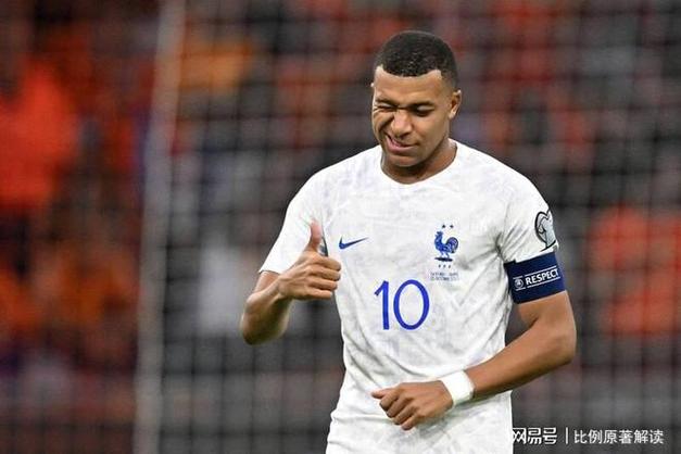 经纪人：M福法纳有潜力成为姆巴佩那种巨星 他着眼红军曼城等豪门