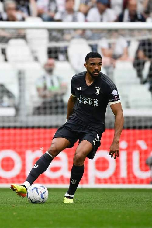 🚑尤文官方:布雷默左膝内侧半月板损伤,将手术切除部分半月板