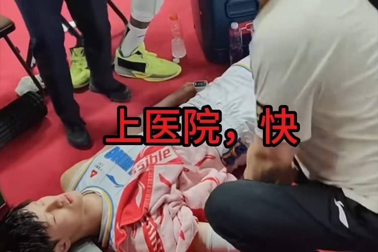 曾凡博谈重伤:除了腰伤 脑部也有后遗症 有一些相对严重的问题