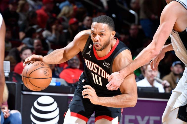 杰伦谈米诺特:他是野兽 是我们需要的理想侧翼 有尺寸和运动能力