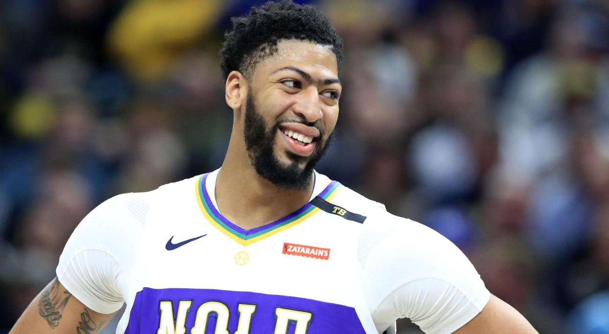 三状元比一手势!浓眉调侃:他俩意思是我有一个大学冠军