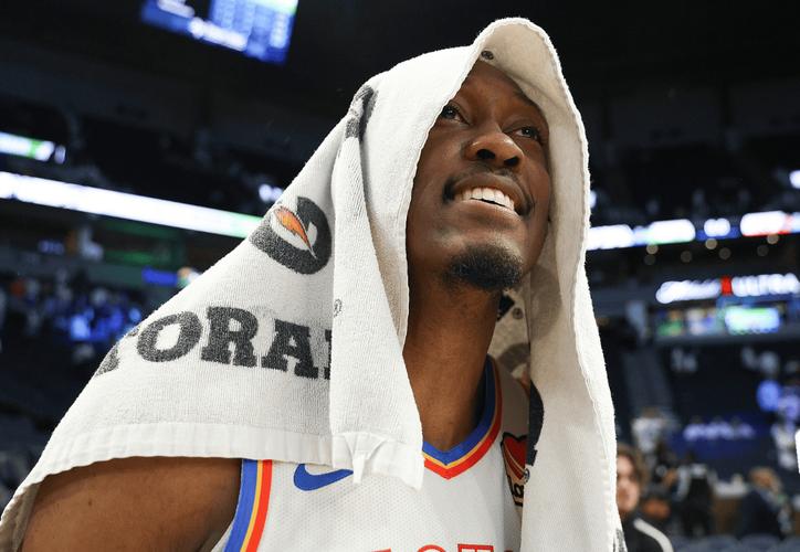 杰伦-泰森14投6中&三分6中2得到16分5板4助 得分全队最高