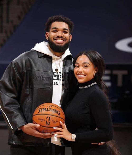 神仙眷侣😍侯永永社媒罕见晒出女友照片,两人已低调相恋多时