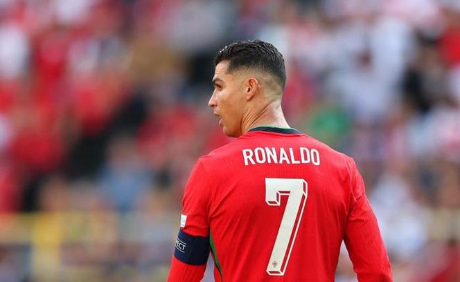 因凡蒂诺:祝贺C罗成为世预赛射手王,伟大球员再次斩获非凡纪录