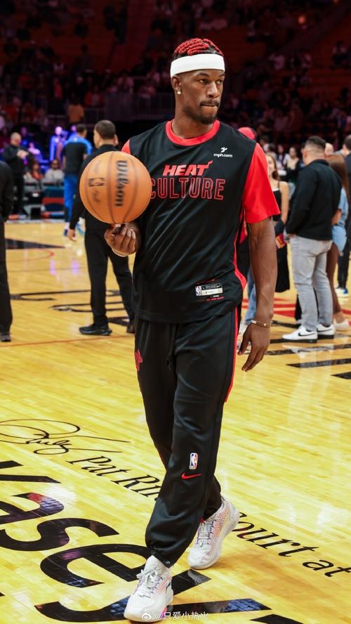 热火记者:巴特勒在时更衣室气氛微妙 掌控欲太强 听啥歌他说了算