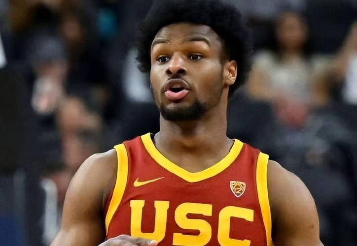 Stein:过去两个休赛期 基德曾分别收到湖人和尼克斯的执教邀约