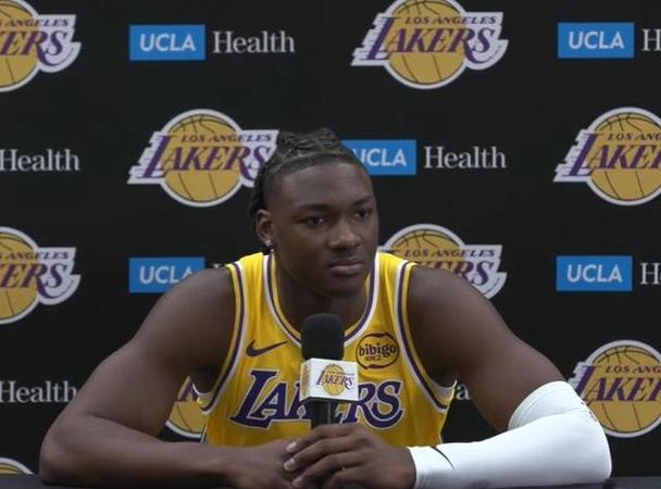 湖人官方:阿杜-蒂耶罗膝盖肿胀有所好转 2-3周后接受重新评估