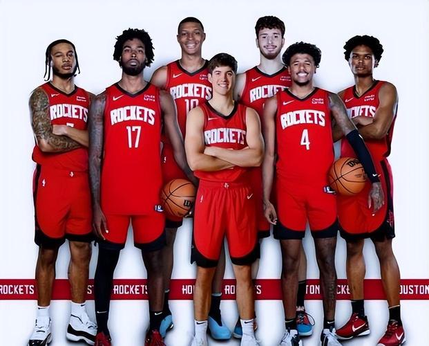 双塔阵容!火箭对阵鹈鹕先发:阿门杜兰特贾巴里申京亚当斯