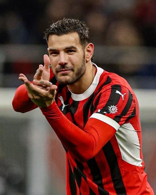 迪马特奥:埃斯特旺有着与年龄不符的成熟,安帅也很喜欢他的表现