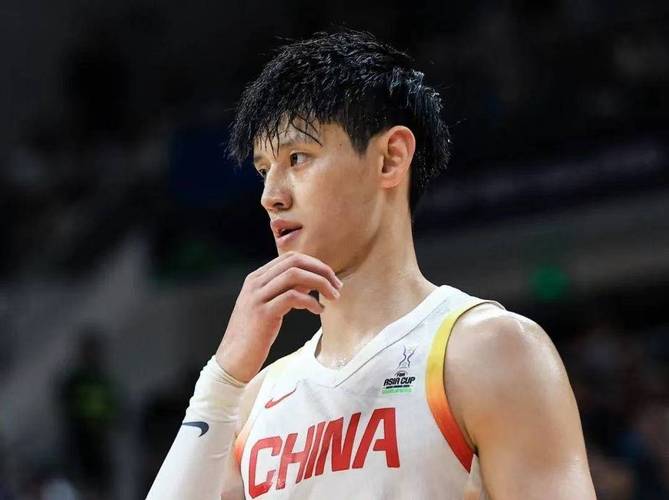 篮网自媒体:曾凡博能回中国拿7位数年薪 或者去G联盟年薪10万刀