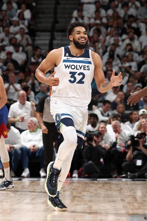 里德:华子求胜欲努力程度和以前不同 他已做好赢球的准备了