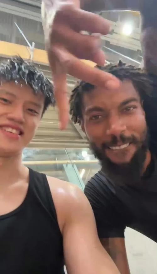 媒体人：小曾并非主动离开篮网 评估后认为做好康复比打G联盟更好