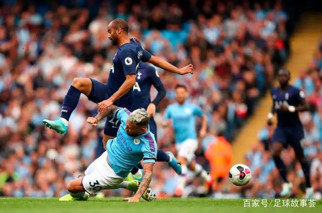 韦斯-布朗:利马回归就像是一笔新援,健康的他是曼联的基石