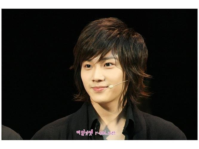 尚帕尼谈文班身高:我和所有人说他7尺5 他好像又长高了一些