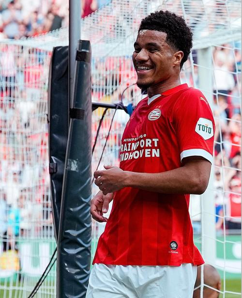 马祖拉:蒂尔曼是职业球员典范 本赛季更具侵略性打法更适合他