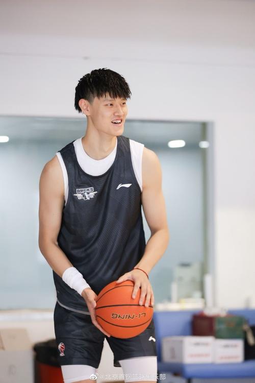 媒体人晒出带有曾凡博信息的中国赛名单画像：留个纪念吧！