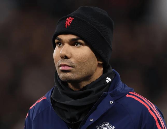 记者:卡塞米罗缺席曼联队内训练,乌加特可能顶替他首发出战