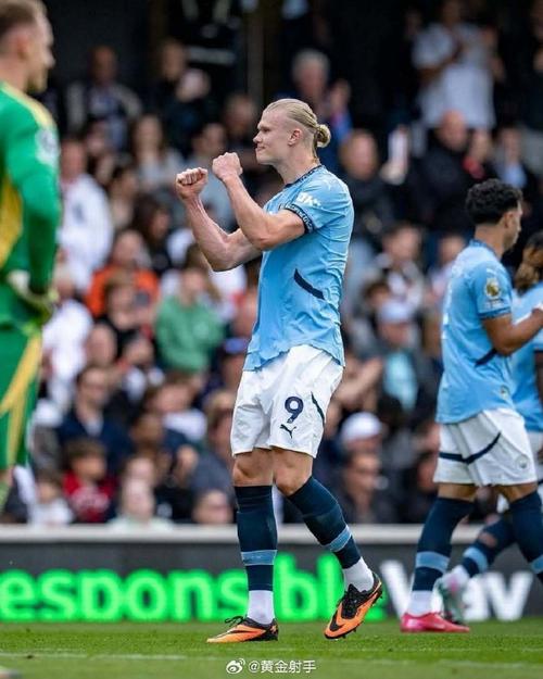 迪亚斯德甲头6场造9球,有纪录以来仅次11球的凯恩,追平哈兰德