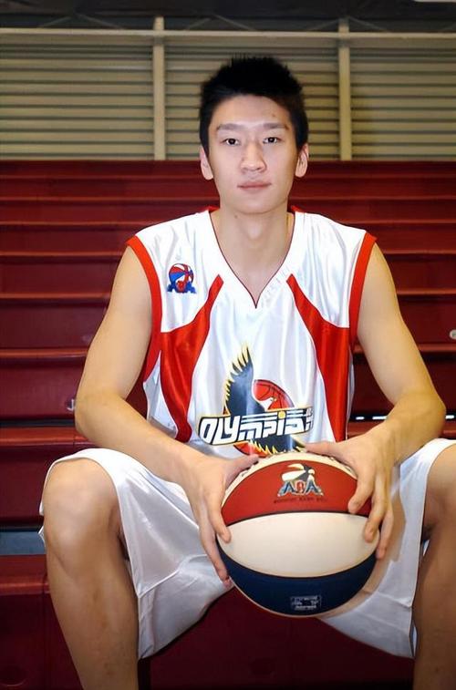 4年前的今天:首位同时拿到NBA和CBA总冠军的球员孙悦正式退役