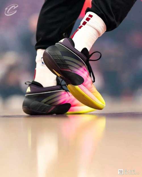 状元的PE来了！品牌发布弗拉格首款PE战靴 以家乡缅因州为灵感