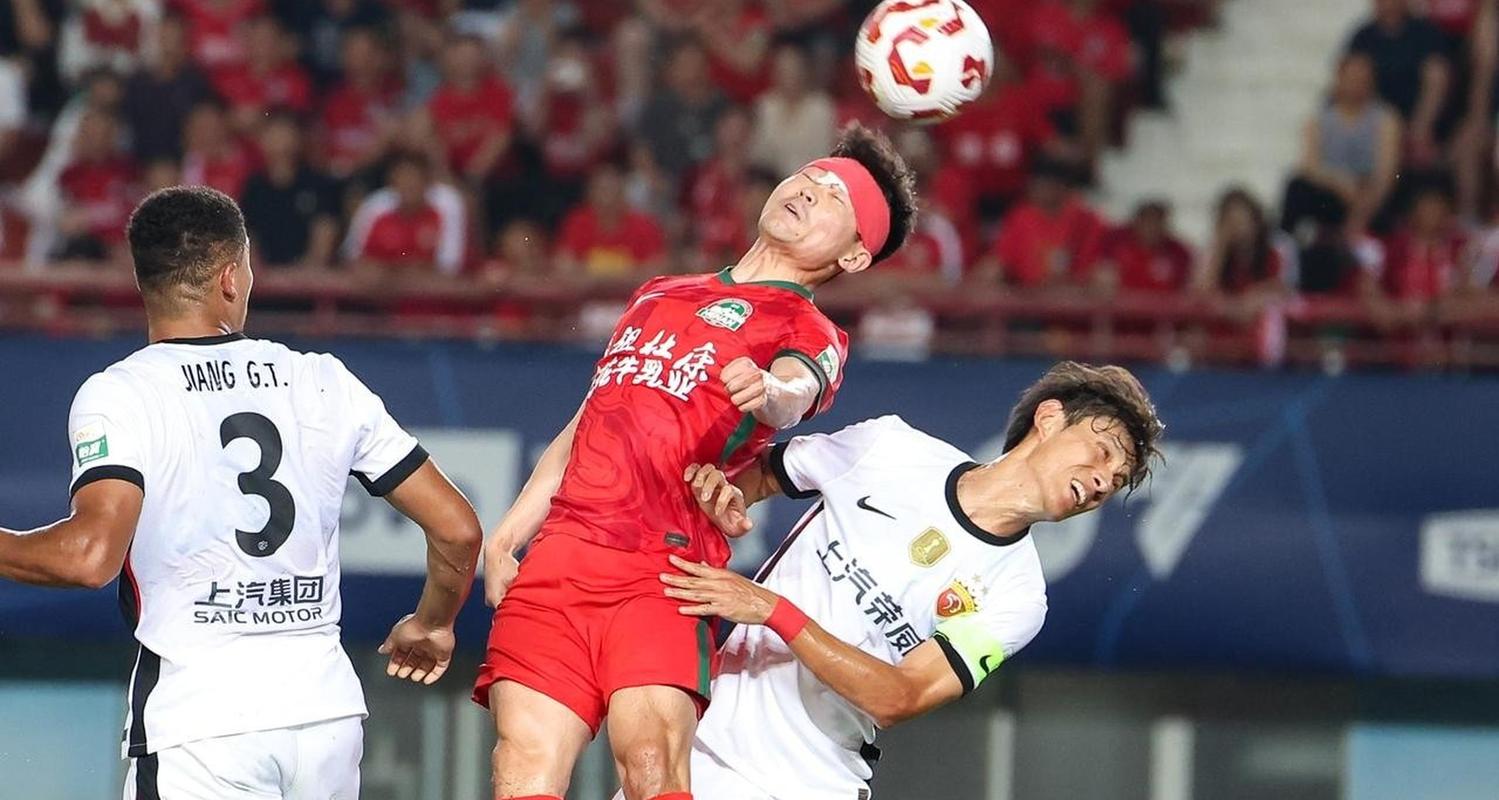 太刺激了！莱昂纳多第40分钟禁区外轰出世界波，海港3-2海牛