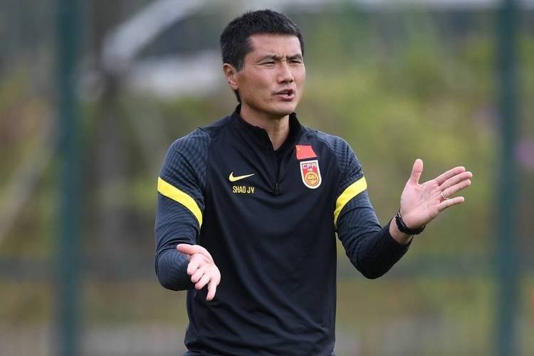 邵佳一：对每个中国的职业教练来说，国家队主教练无疑是最高梦想