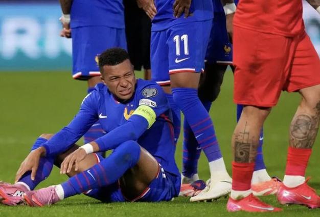 马卡报:姆巴佩周五回到皇马训练中,有望出战本轮西甲联赛