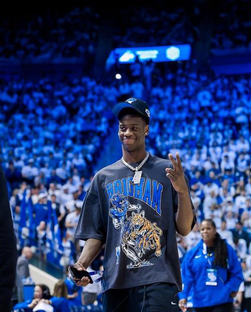 AJ-迪班萨:人生最佳建议是詹姆斯告诉我要找一个好的商业合伙人