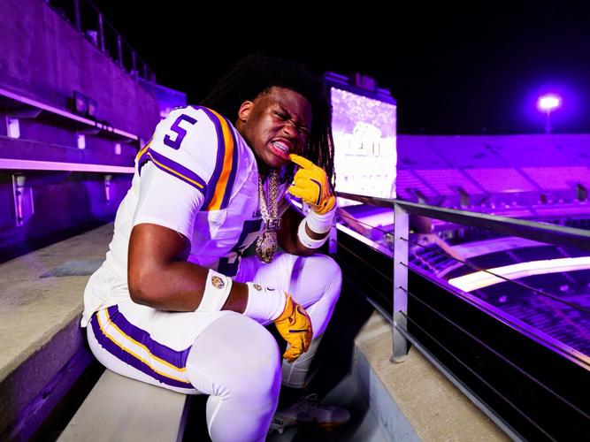 略显沧桑！媒体人晒淡厚然NCAA新赛季的媒体照