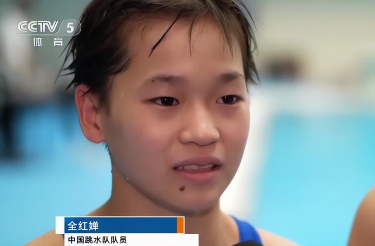 心系男友❤️🔥亚马尔本场比赛伤愈复出,其女友在看台上观战