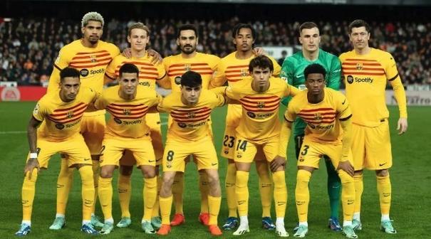 每体评分：阿劳霍8分最高，孔德4分最低，拉什福德、亚马尔6分