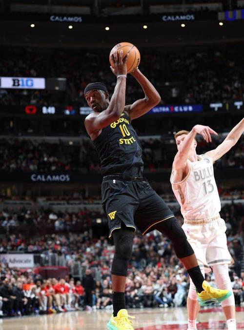 助教:巴特勒体型和力量与库里能形成互补 共同点在于极高的球商