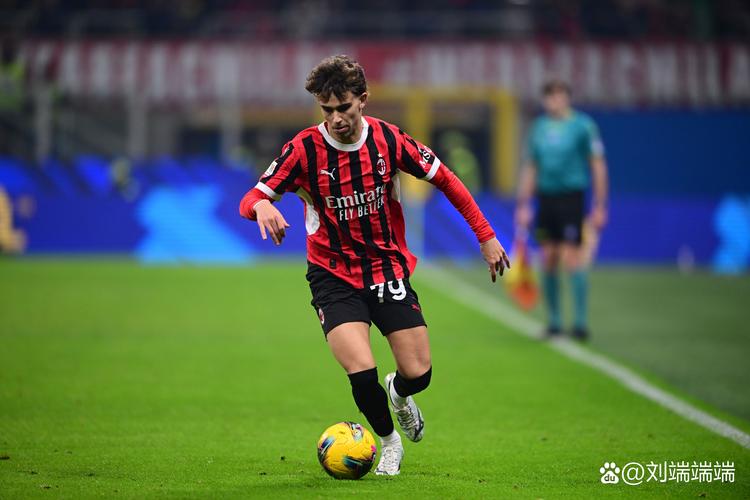 纯个人能力！菲利克斯一条龙突入禁区破门达成双响，C罗送助攻