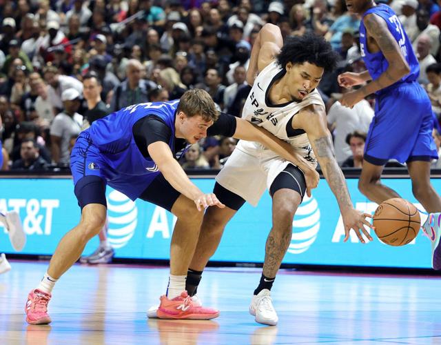 这场状态着实一般!哈珀全场10中3拿到6分3助&4失误 半场6中1