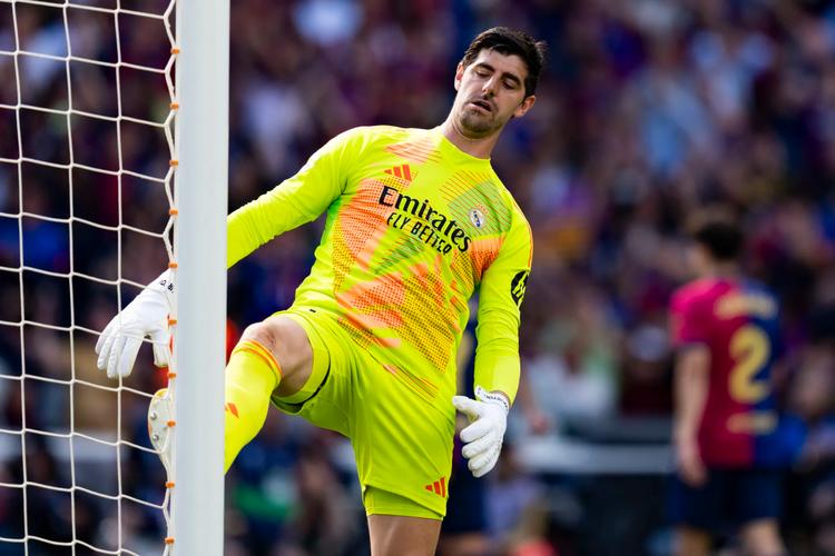 六台记者:库尔图瓦没有大碍,可以出战国家德比