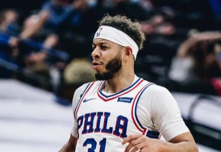 右手腕伤势无大碍!海斯:我没有问题 我将会出战揭幕战!