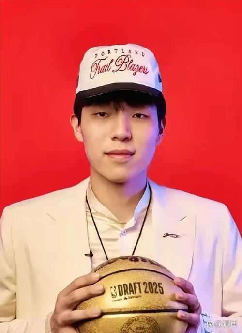 麦迪寄语杨瀚森：尽可能多学习 他技术出色&新秀赛季会有闪光点