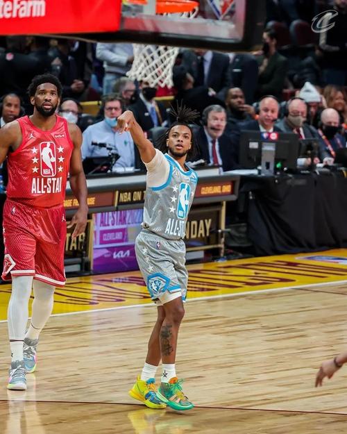 加兰：若全员健康骑士上赛季本可以夺冠 我们的阵容天赋太强了