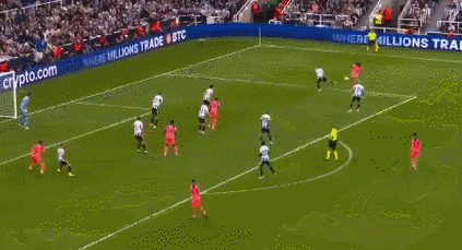 都踢疯了!9场比赛产生43个进球,有三支球队单场轰出6+进球