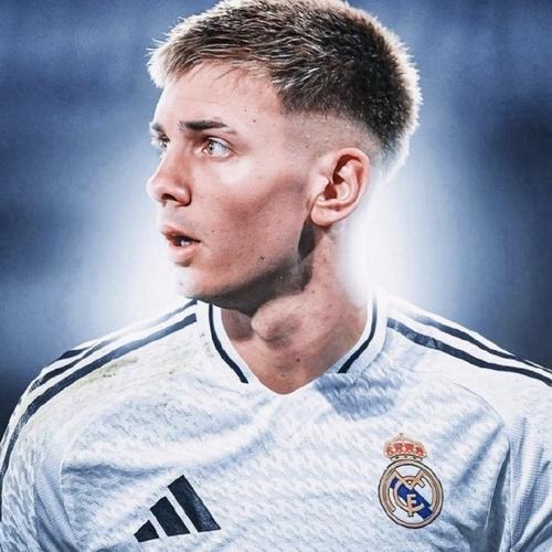 年薪2250万欧！罗马诺：阿拉巴预计明夏离开皇马 结束4年白衣生涯