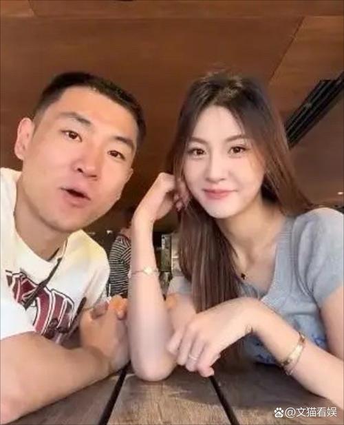 高诗岩妻子更新社媒：最近素材太多了 先发一个带娃日常