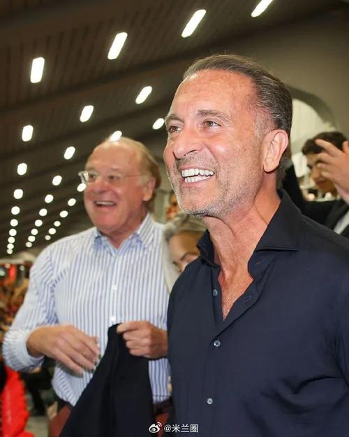 被问是否可能出售米兰,卡迪纳莱回应:我永远不会出售这家俱乐部