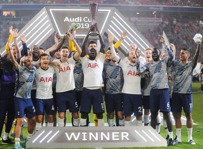 凯恩社媒晒照庆祝:安联精彩的欧冠之夜,祝贺卡尔度过难忘的一夜