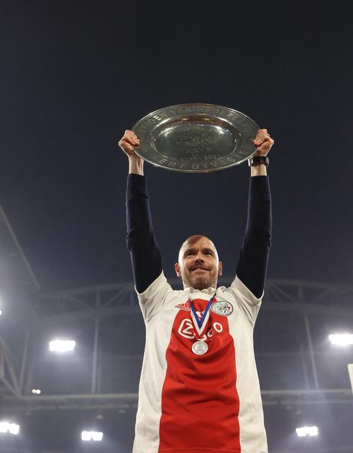 阿贾克斯扳回1球！哈托禁区内踩到阿贾克斯球员送点 韦霍斯特点射