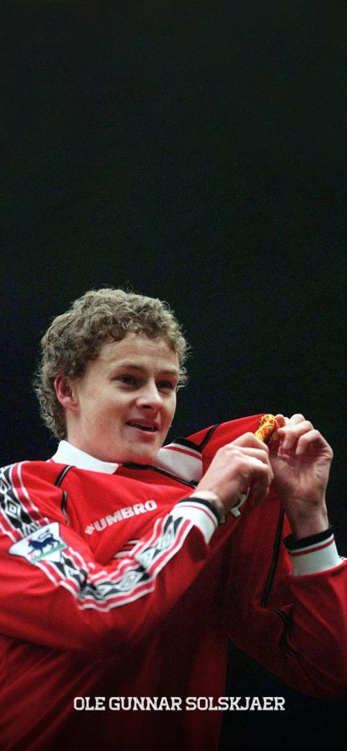 索尔斯克亚:约克雷斯是团队型中锋,他积极努力而且非常机灵