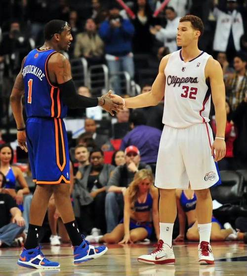 太阳揭幕战迎来名宿小斯 当年的小霸王身材更加壮实了