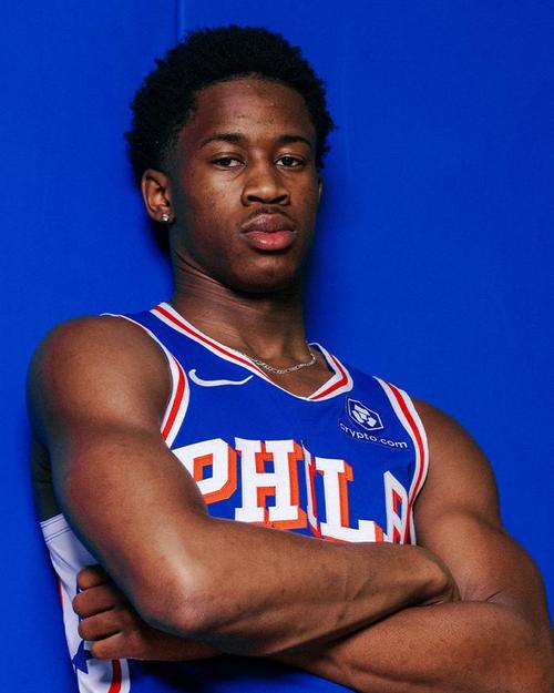 首秀34分！埃奇库姆：我曾祈祷能进入并留NBA 这超出了我的预期