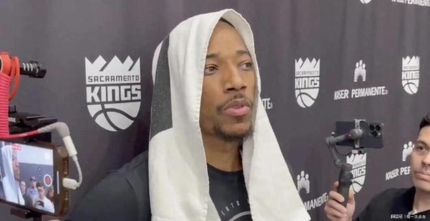 队记:国王24号秀克利福德右腿筋拉伤 一周后重新评估