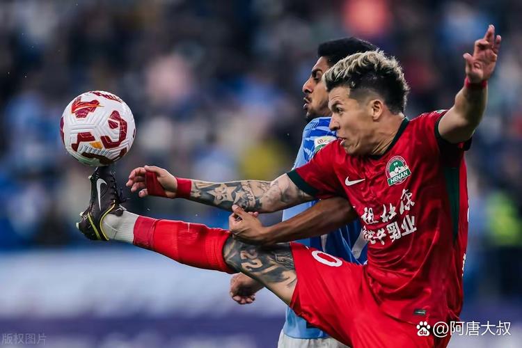 再入一球！十人新鹏城客场2-0领先三镇，杜加利奇包抄破门