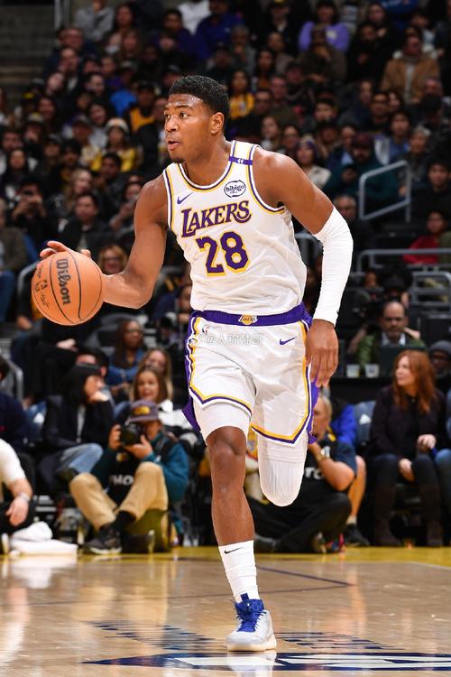 八村塁:艾顿性格很有意思很有个性 我非常喜欢他